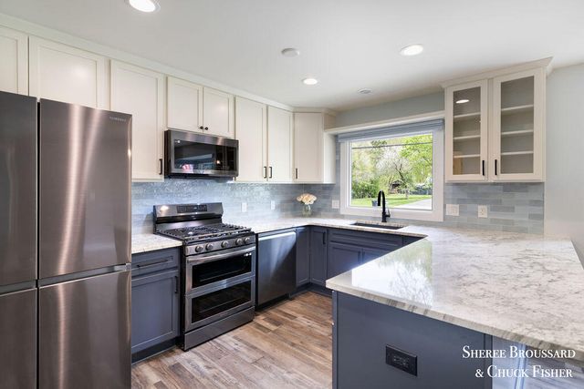 2959 Bird Avenue NE, Grand Rapids, MI 49525