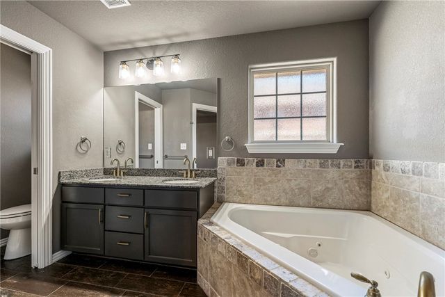 1610 Colonel Bartow Drive, Prairie Grove, AR 72753