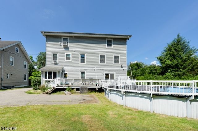 71 Ringwood Ave, Pompton Lakes Boro, NJ 07442