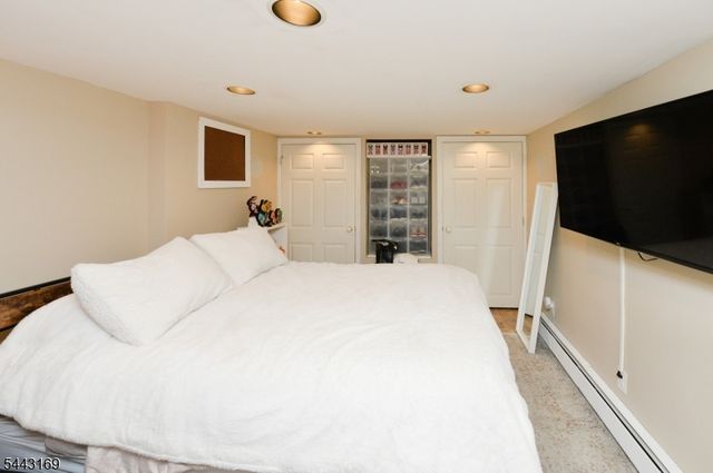 71 Ringwood Ave, Pompton Lakes Boro, NJ 07442