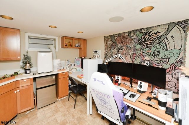 71 Ringwood Ave, Pompton Lakes Boro, NJ 07442