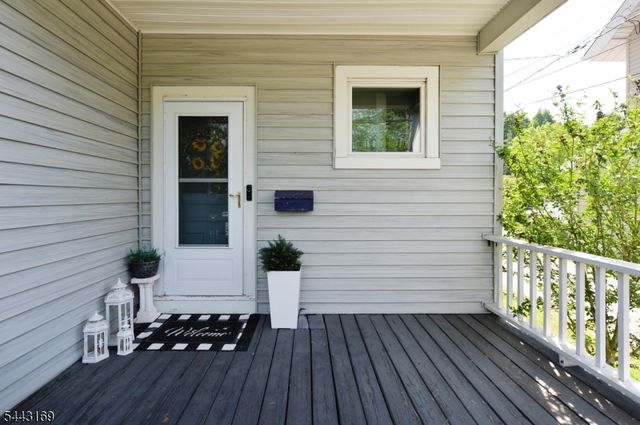 71 Ringwood Ave, Pompton Lakes Boro, NJ 07442