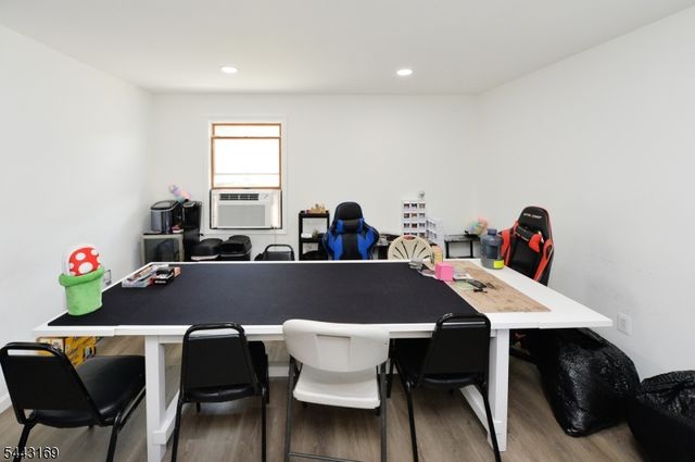 71 Ringwood Ave, Pompton Lakes Boro, NJ 07442