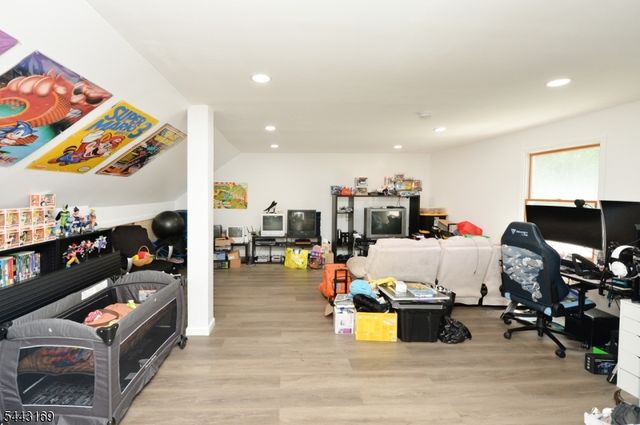 71 Ringwood Ave, Pompton Lakes Boro, NJ 07442