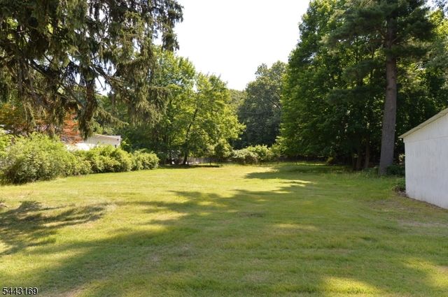 71 Ringwood Ave, Pompton Lakes Boro, NJ 07442