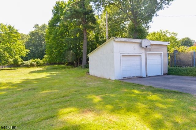71 Ringwood Ave, Pompton Lakes Boro, NJ 07442