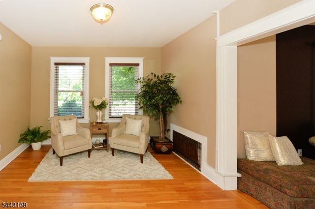 71 Ringwood Ave, Pompton Lakes Boro, NJ 07442