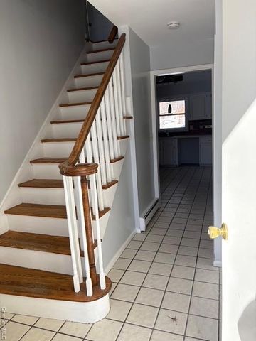 26 Kings Point Lane, Washingtonville, NY 10992