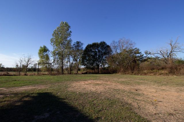 15172 Fm 1155 E, Washington, TX 77880