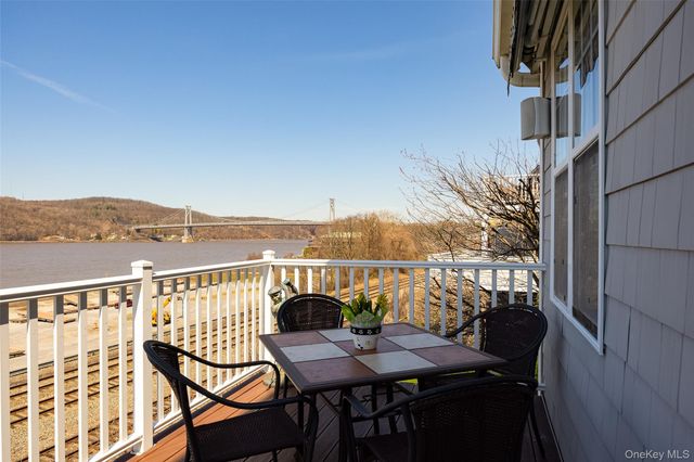 114 Hudson Pointe Drive, Poughkeepsie, NY 12601