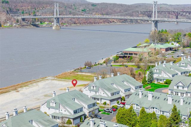 114 Hudson Pointe Drive, Poughkeepsie, NY 12601