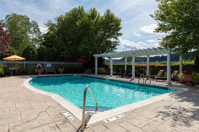 114 Hudson Pointe Drive, Poughkeepsie, NY 12601