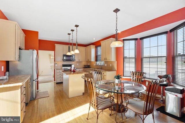 53 LEXINGTON CIR, Marlton, NJ 08053