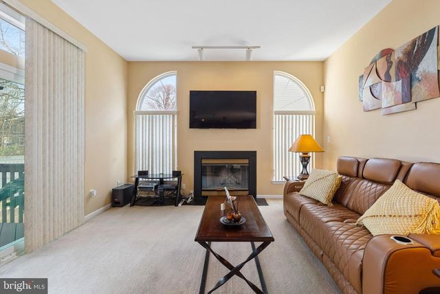 53 LEXINGTON CIR, Marlton, NJ 08053