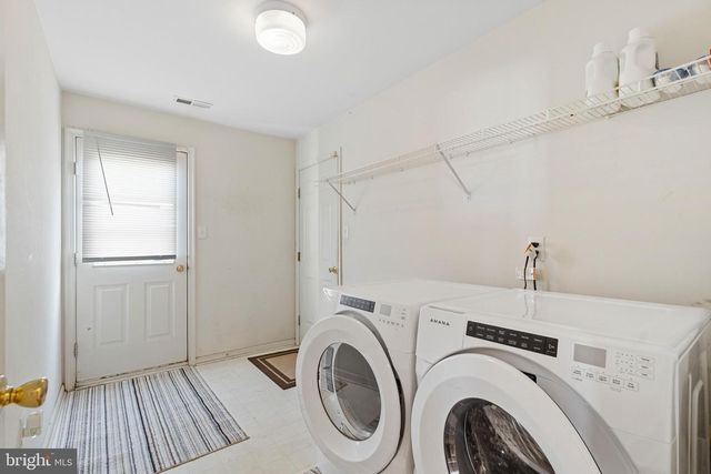 53 LEXINGTON CIR, Marlton, NJ 08053