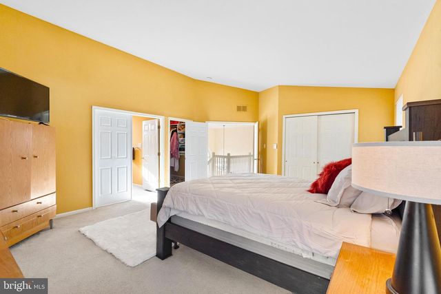 53 LEXINGTON CIR, Marlton, NJ 08053