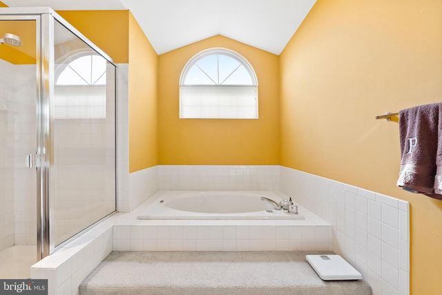 53 LEXINGTON CIR, Marlton, NJ 08053