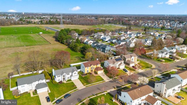 53 LEXINGTON CIR, Marlton, NJ 08053