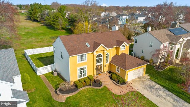 53 LEXINGTON CIR, Marlton, NJ 08053