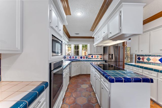 5718 Glenmere Lane, Spring, TX 77379