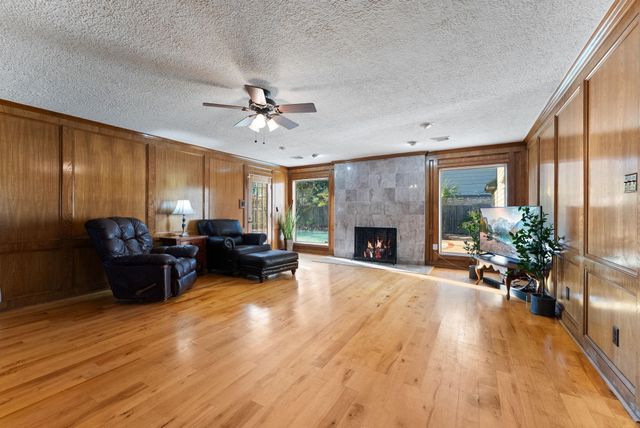 5718 Glenmere Lane, Spring, TX 77379