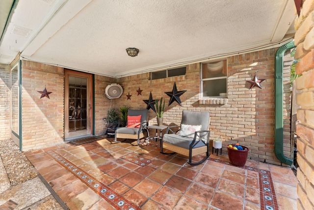 5718 Glenmere Lane, Spring, TX 77379