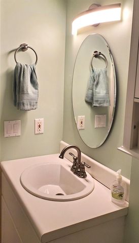 15 Windsor Ct Unit G, Keene, NH 03431