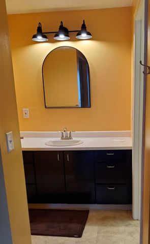 15 Windsor Ct Unit G, Keene, NH 03431