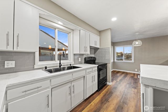 906 S A Street, Moses Lake, WA 98837