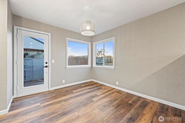 906 S A Street, Moses Lake, WA 98837