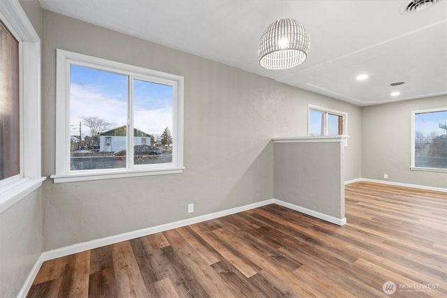 906 S A Street, Moses Lake, WA 98837