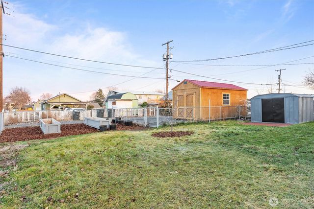 906 S A Street, Moses Lake, WA 98837