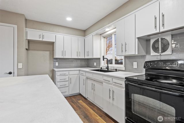 906 S A Street, Moses Lake, WA 98837