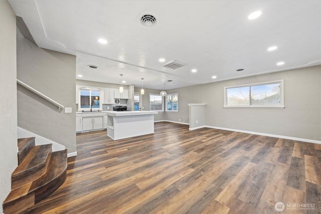 906 S A Street, Moses Lake, WA 98837