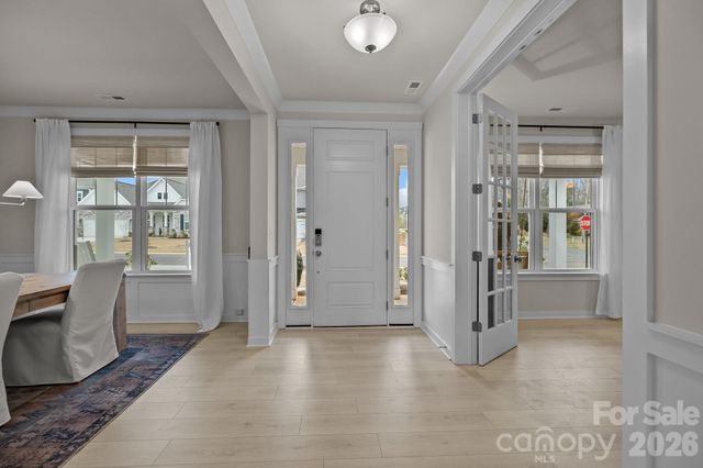 5024 Hillshire Lane, Charlotte, NC 28227