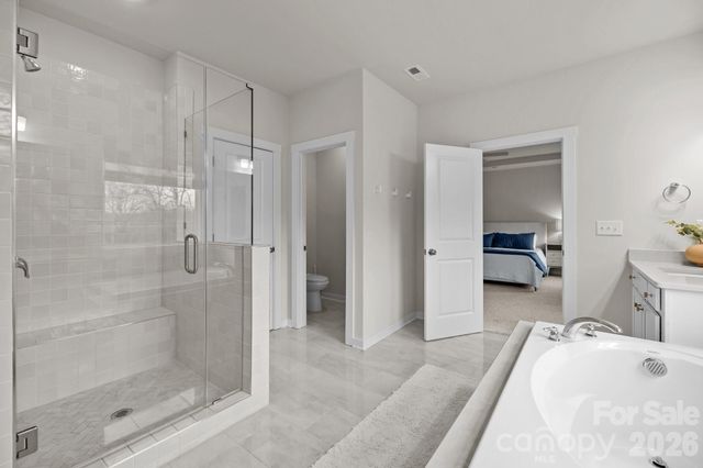 5024 Hillshire Lane, Charlotte, NC 28227