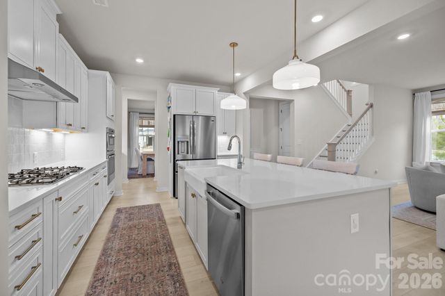 5024 Hillshire Lane, Charlotte, NC 28227