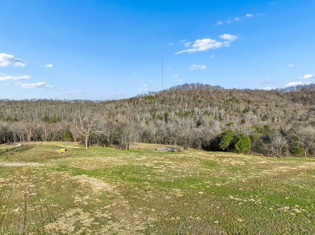 215 Hickman Creek Road S, Hickman, TN 38567