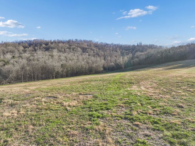 215 Hickman Creek Road S, Hickman, TN 38567