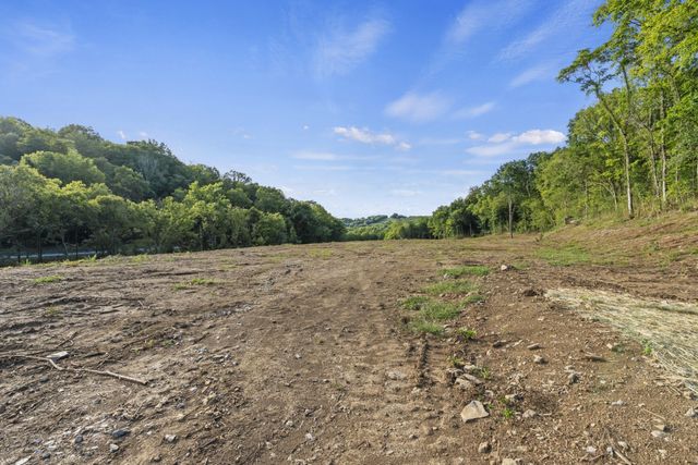 215 Hickman Creek Road S, Hickman, TN 38567