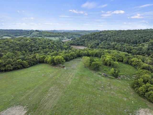 215 Hickman Creek Road S, Hickman, TN 38567