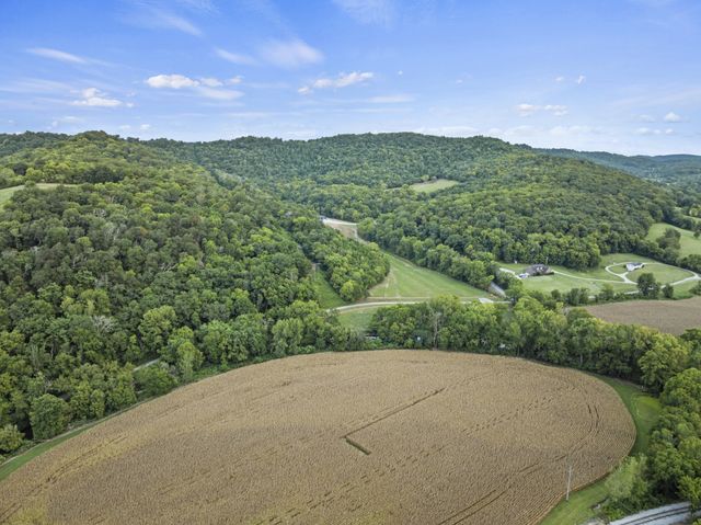 215 Hickman Creek Road S, Hickman, TN 38567