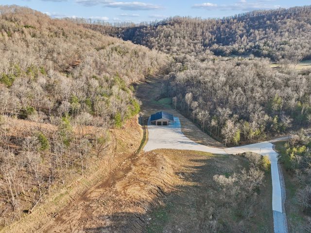 215 Hickman Creek Road S, Hickman, TN 38567