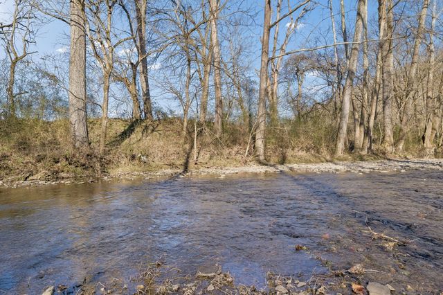 215 Hickman Creek Road S, Hickman, TN 38567