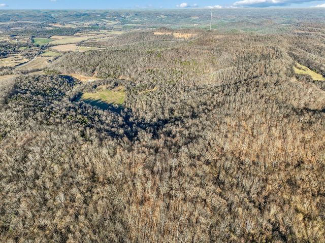 215 Hickman Creek Road S, Hickman, TN 38567