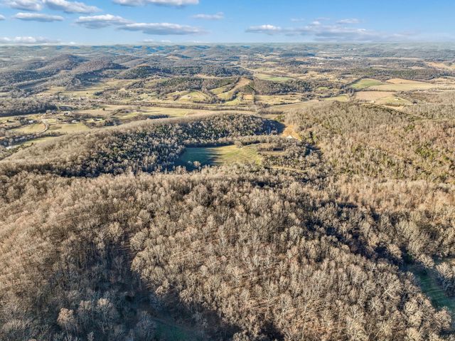 215 Hickman Creek Road S, Hickman, TN 38567