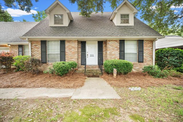 331 Emerson Dr., Hattiesburg, MS 39401