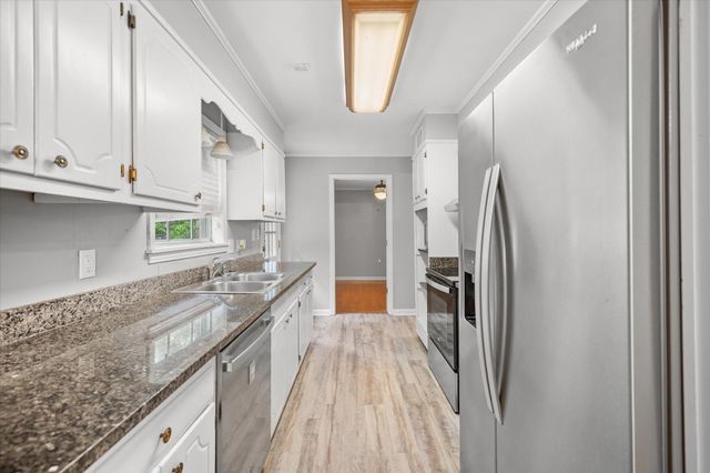 331 Emerson Dr., Hattiesburg, MS 39401