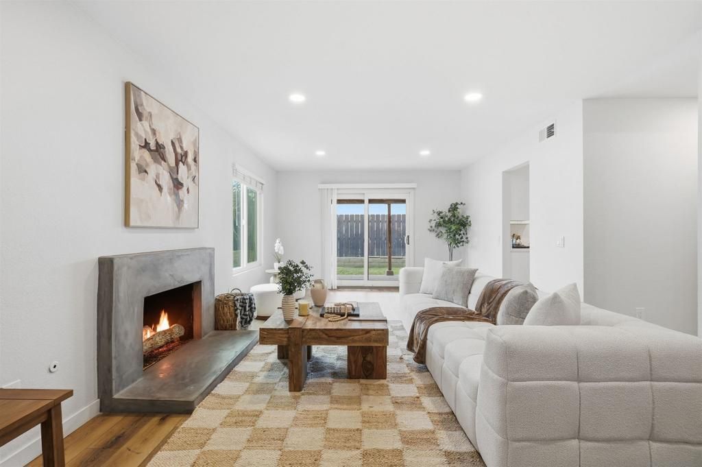 Image 12 of property listing at 1606 Dana Point Ct, Chula Vista, CA 91911