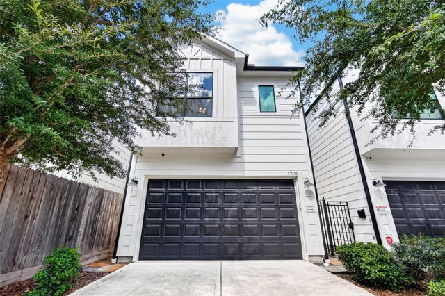 1201 E 23rd Street, Houston, TX 77009